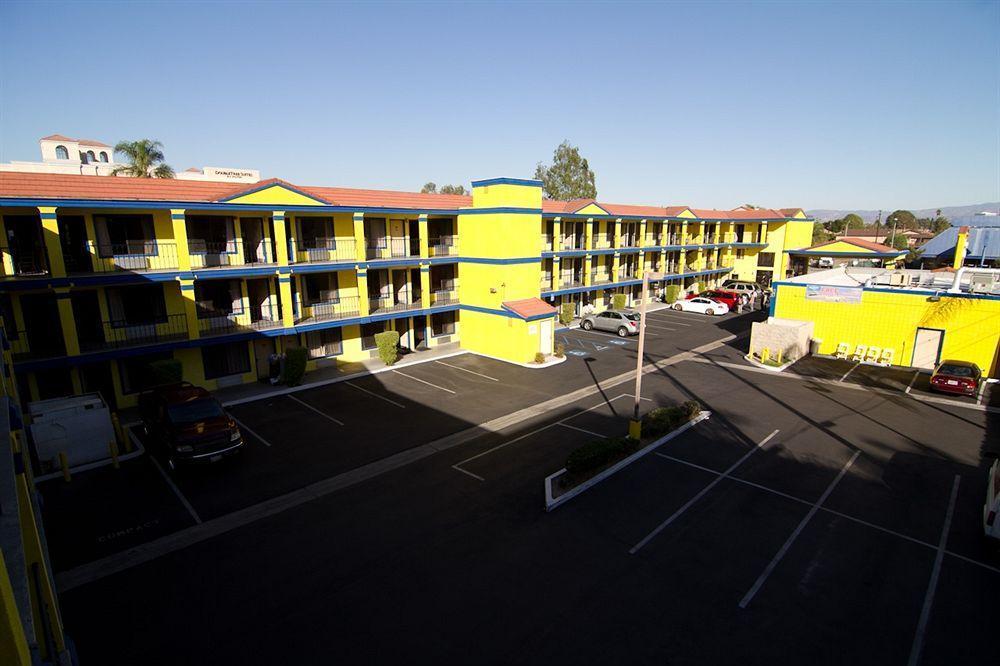 Anaheim Carriage Inn מראה חיצוני תמונה