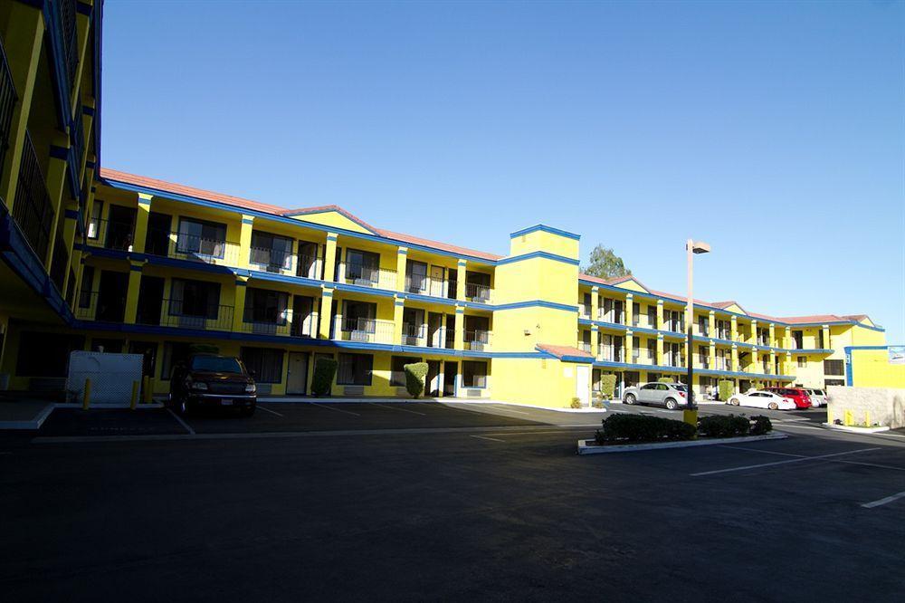 Anaheim Carriage Inn מראה חיצוני תמונה